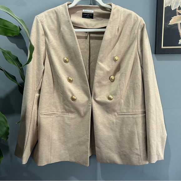 Lane Bryant Womens Cream Double-Breasted Collarless Blazer sz 18P - Picture 3 of 6